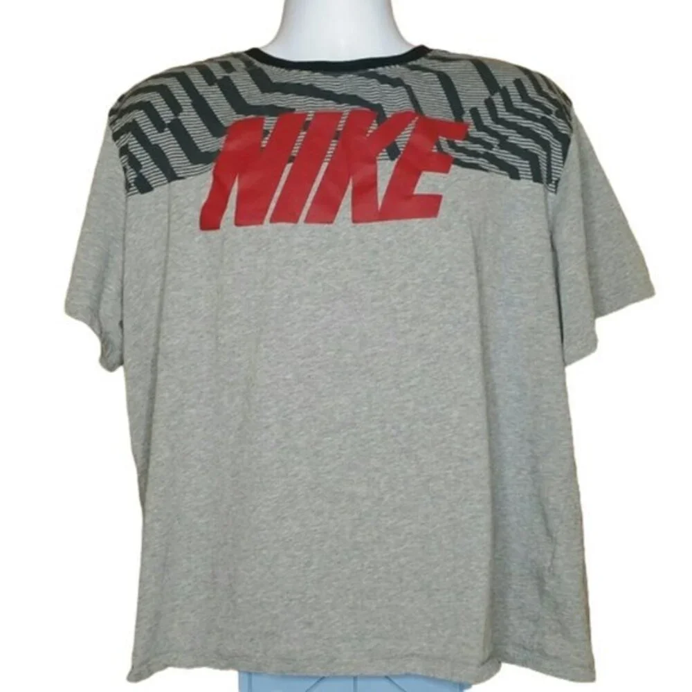 NIKE TEE Gray Black and Red Short Sleeve T Shirt Mens Size XXL - Picture 7 of 7